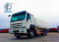 SINOTRUK HOWOのオイル タンクのトラック6 x 4油ポンプを搭載する371HP 12.00R20の放射状タイヤ20-50T容量