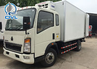 軽い冷蔵トラック75KW 4 x輸送肉/シーフード-18℃のための2の冷却装置/Chilのトラック