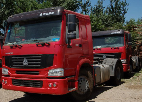 索引車のトラックのトラクターの商業発動機のトラックの乗組員付きの大きく重いトラクターの Hulage のトラックの貨物